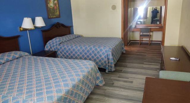 Четырёхместный номер Standard Sands Motel