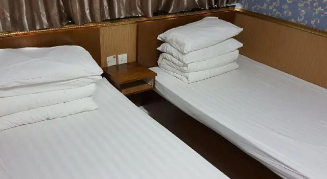 Трёхместный номер Standard Orchid Inn