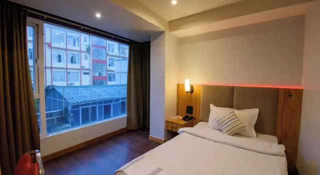 Номер Standard Emerald Hotel