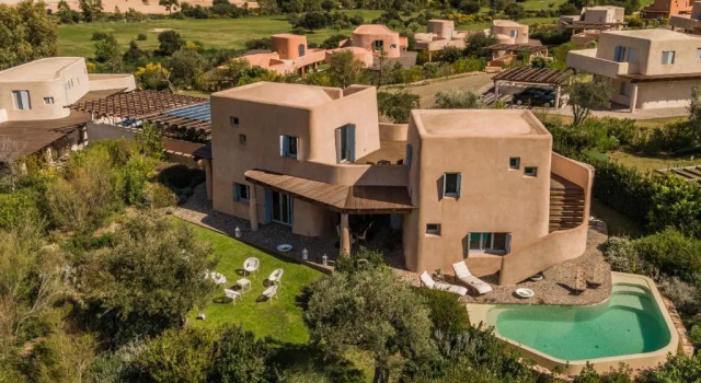 Вилла с 3 комнатами Is Molas Villas