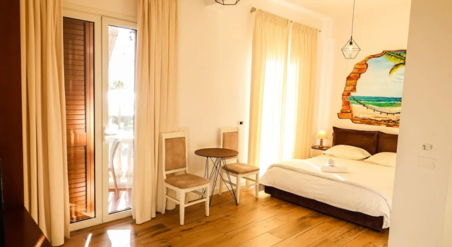 Двухместный номер Comfort с балконом и рядом с пляжем COSMO Beach Hotel