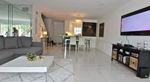 Villa Nicole, Забронировать Вилла Норт-Майами-Бич Miami Metropolitan Area