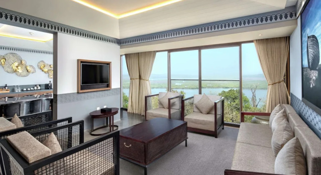 Люкс Premium с видом на реку DoubleTree by Hilton Goa - Panaji