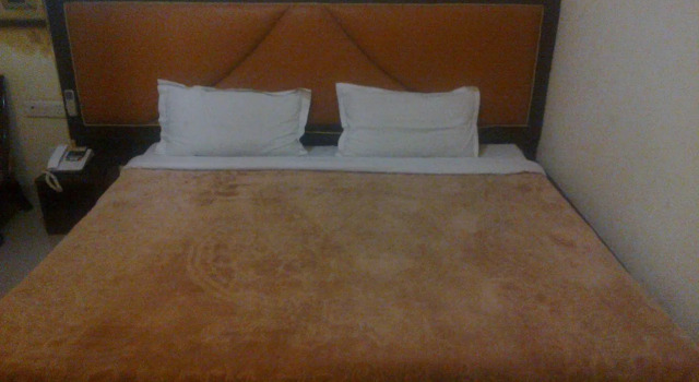 OYO 27812 Hotel Shobha Residency