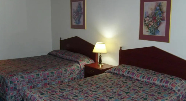 Четырёхместный номер Standard Stagecoach Inn