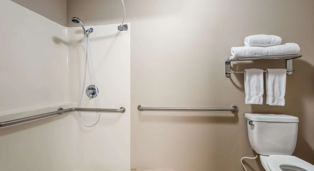 Четырёхместный полулюкс Best Western Oak Meadows Inn