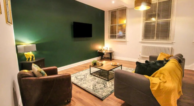 3 Bedroom City Centre Townhouse