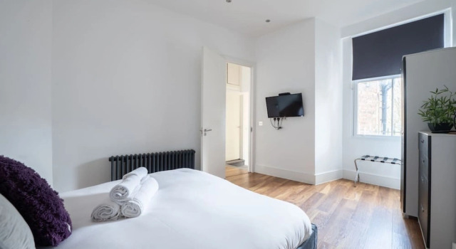 Коттедж Gorgeous London Flat - Newly Furnished Mhb350