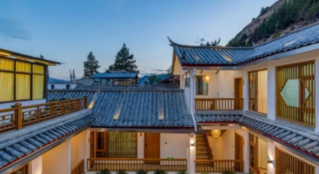Floral Hotel · Rushuang Courtyard Lijiang