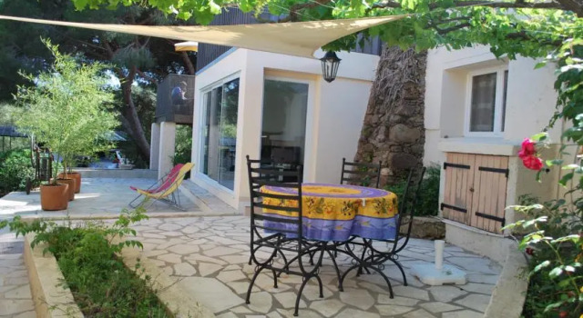 Guesthouse LEau Blanche, Забронировать Вилла Виллы Кавалер-сюр-Мер, рядом с Пляж Кавалер-сюр-Мер, Вилла