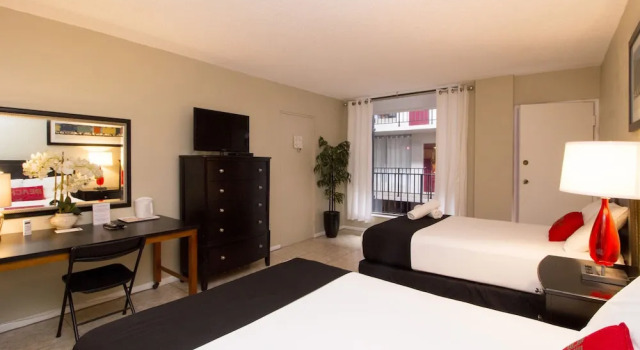 Номер Standard Rooftop Resort - Clothing Optional - Adult Only