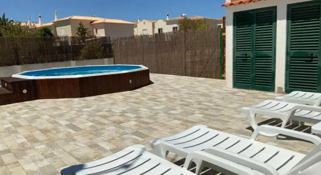 Коттедж с 3 комнатами Guest House Alfarrobeiras