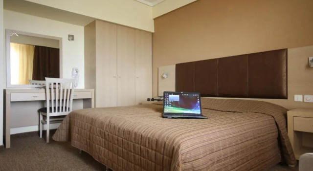 Трёхместный номер Standard Orpheus Hotel