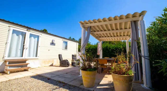 L'élégant Terrasse Piscine Camping 4 étoiles, Забронировать Кемпинг Ла-Гард-Френе Сен-Тропе залива, рядом с Chapelle Notre Dame de Miremer