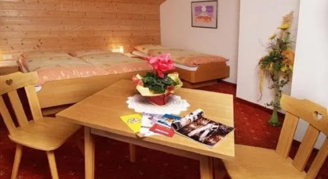 Haus Larchenheim, Rezerwuj Apartament Hotele w Salzburg z parkingiem, Parking