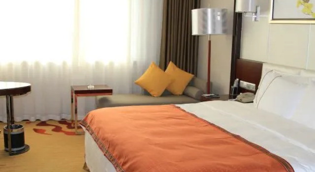 Люкс Executive Phoenix International Hotel