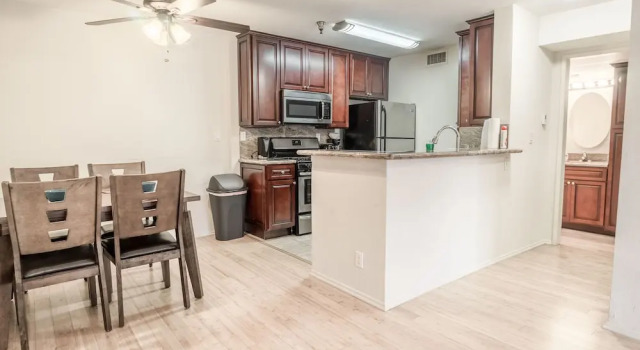 Апартаменты Deluxe Strathmore Apartments