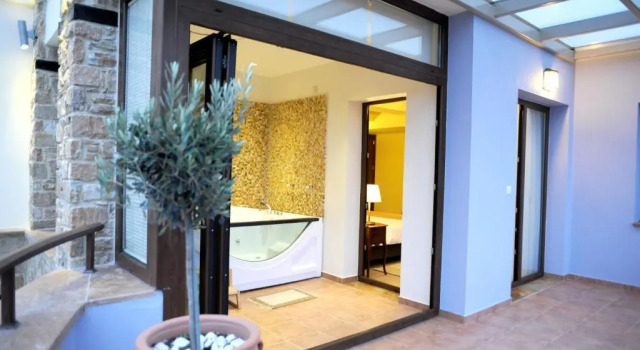 Полулюкс Agapi Luxury Hotel