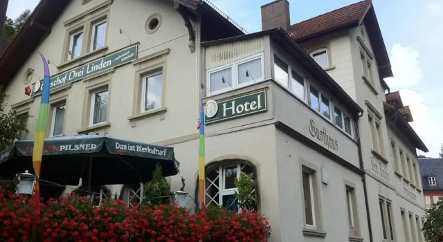 Gasthof Drei Linden, Varaa Matkakoti Hotellit Baijeri pysäköinnillä, Pysäköinti