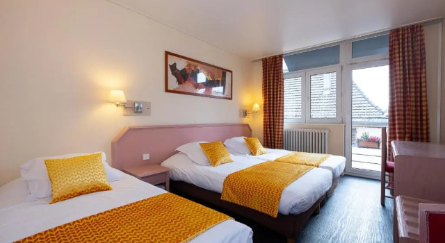 Трёхместный номер Standard The Originals City Hotel de l Ange Guebwiller