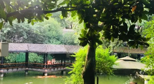 Xishu Renjia Hotel, Rezerwuj Hotel Hotele w Zhongxingchang z parkingiem, Parking