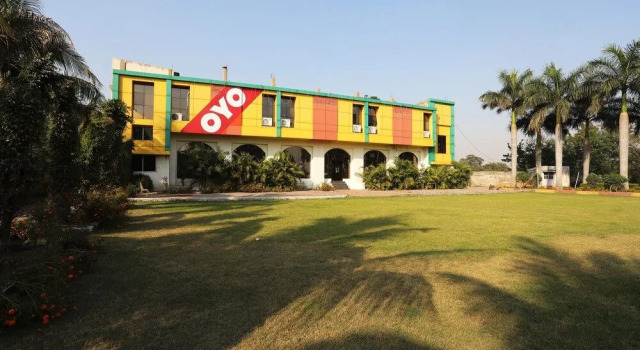 OYO 17277 Dhotre Marriage Garden