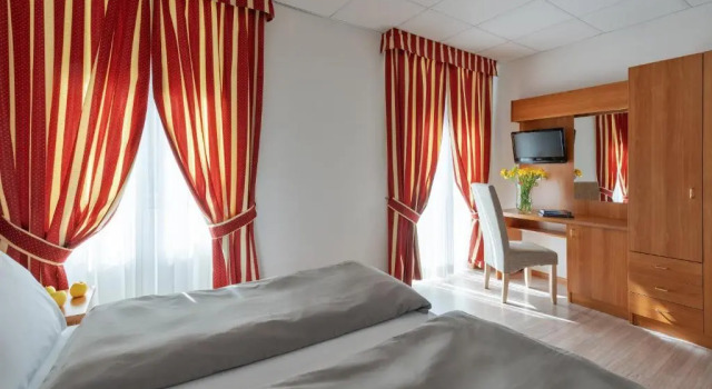 Camera tripla Standard con balcone Hotel Pejo