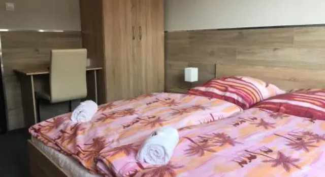 Penzion Cestar, Rezervovat Hostel Hotely v Žilinský kraj s parkováním, Parkování