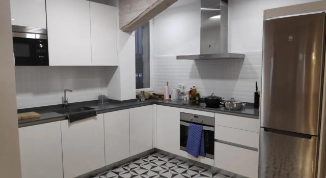Апартаменты Modern & Chic 2BR/2BA apartment in trendy Chueca