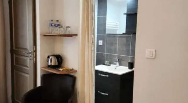 Номер Standard Chambres privées à Hautvillers, berceau du champagne avec salle de bain et toilettes incluses