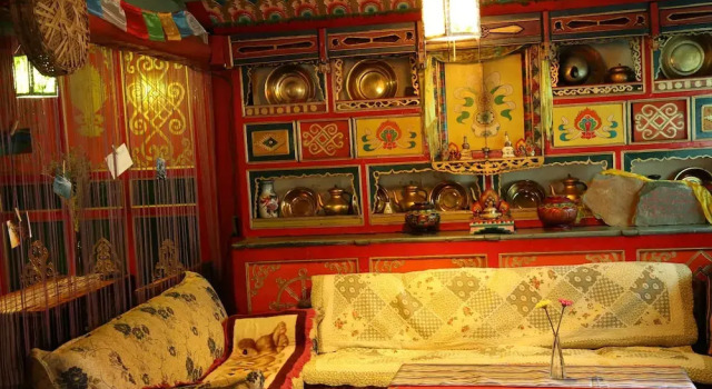 Ando Tibetan Inn, Book Hotel Hotels in Ngawa with Parking, Parking