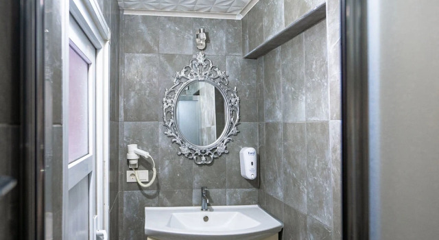 Апартаменты Classic Evin Suit Hotel