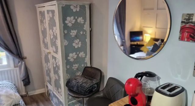Студия Charming 1-bed Studio Annex,parking,kitchen,wifi