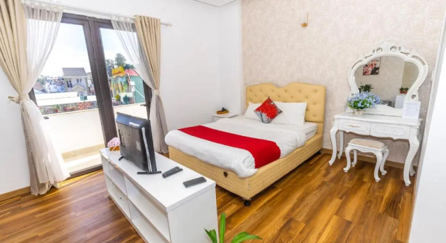 Студия с балконом Ngàn Phố Studio & Love Hotel