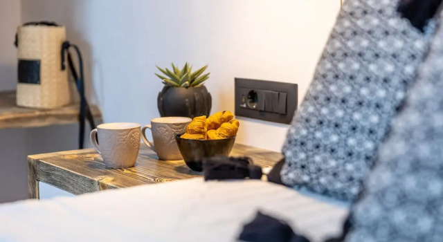 Трёхместный номер Standard с балконом Alenor City Hotel