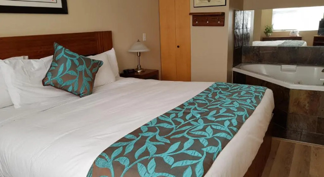 Suite Sunset Resorts Canmore and Spa