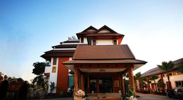 Номер Standard Chaophayathara Riverside Hotel