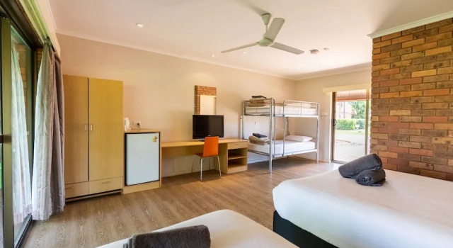 Семейный номер Standard Contour Hotel Katherine