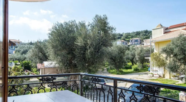 Апартаменты Deluxe Paradise Bar Apartments