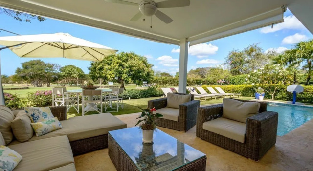Private Villa with Pool and Golf Cart, Забронировать Вилла Отели Ла-Романа с парковкой, Парковка