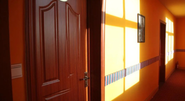 Migrant Bird Youth Hostel, Book Hostel / Vandrerhjem Hostels i Lhasa, Hostel / Vandrerhjem
