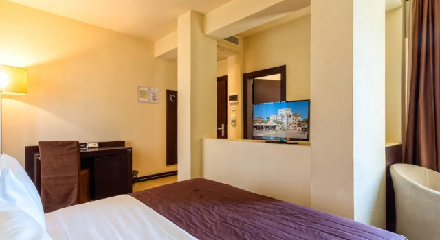 Двухместный номер Standard Hotel Petit Palais