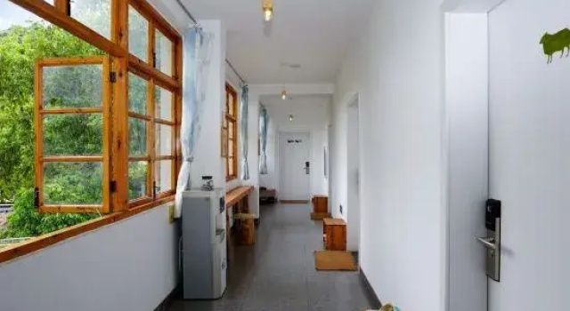 Xia Senlin Eco-friendly Hostel (Shaoxing Lu Xun's Hometown Subway Station Yintai City)