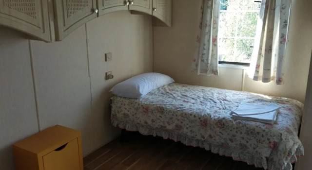 Camping Iznate, Prenota Campeggio Campeggi e glamping a Iznate, Campeggio