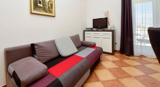Apartment Mare Ammoudi 15675, Buchen Sie Ferienwohnung Hotels in Gespanschaft Split-Dalmatien mit Pool, Schwimmbad