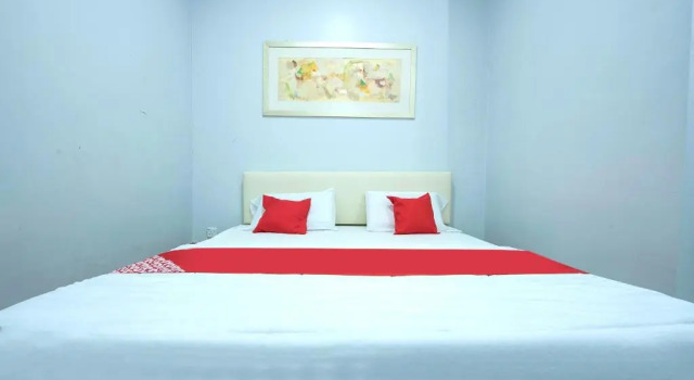 Люкс Deluxe OYO 90234 Sungai Rengit City Resort 2