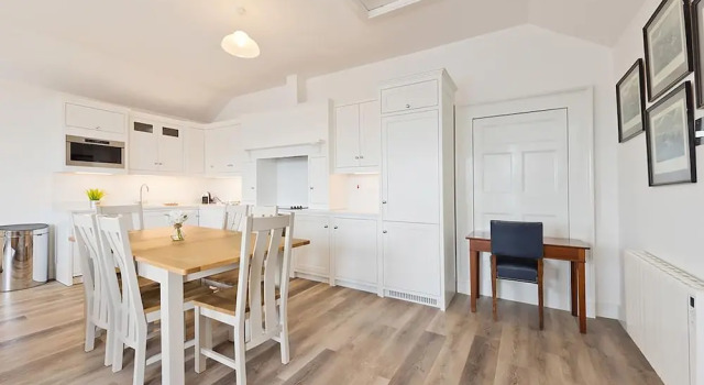 Номер Standard Henrietta Suites City Centre