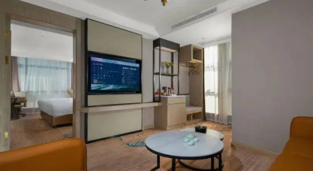 Четырёхместный люкс Business Vienna Hotel (Guangzhou Conghua Taiping Subway Station)