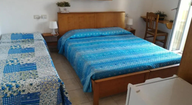 Standard Doppel Zimmer mit Balkon und mit eingeschränktem Meerblick B&B Gelsimori