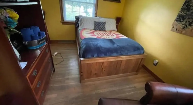 Номер Standard A house full of steel balls and games